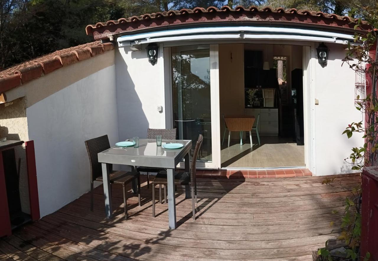 Petite Maison Au Calme - Piscine En Copropriete, Terrasse, Mer, Clim Валорис Екстериор снимка