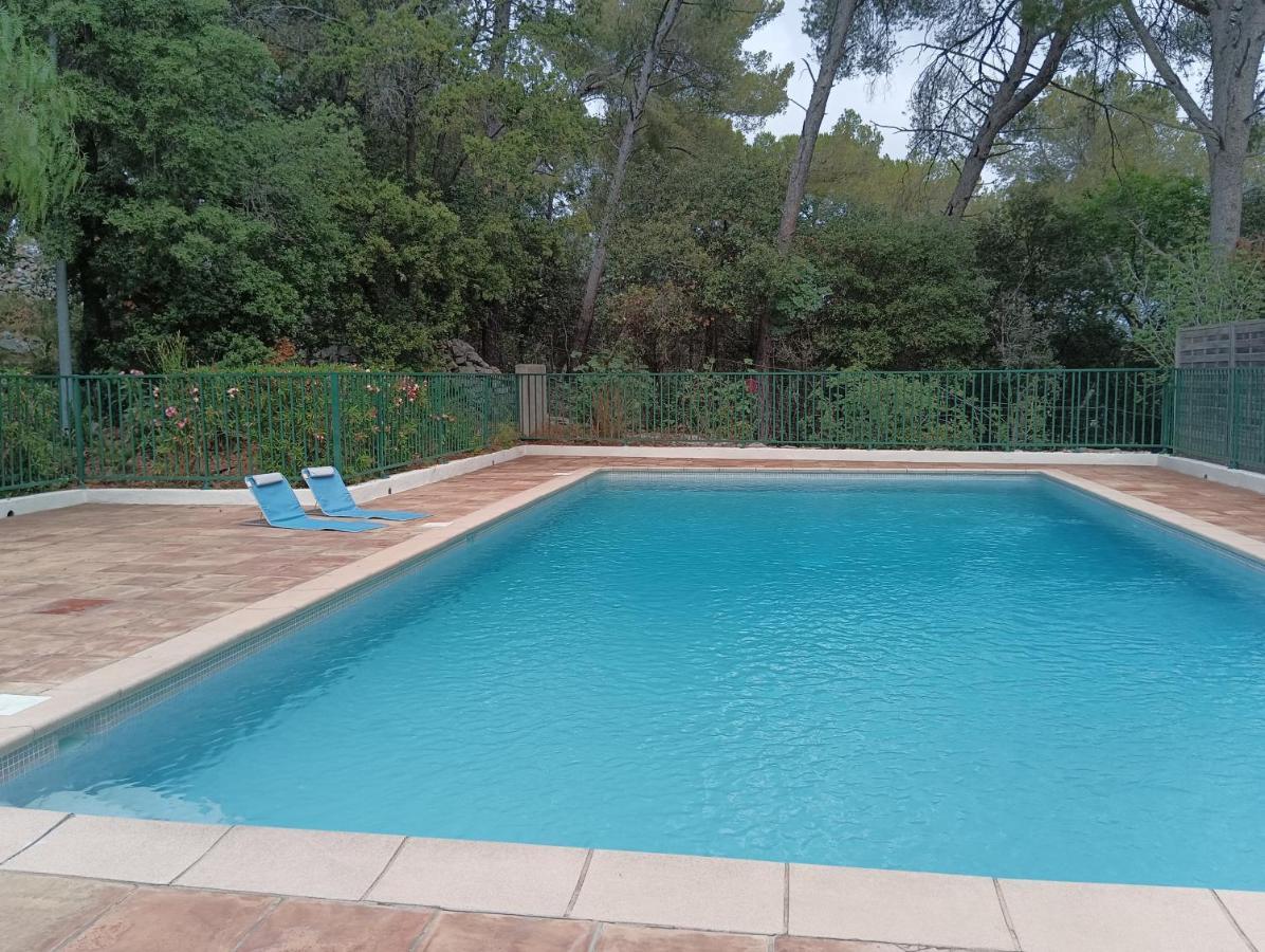 Petite Maison Au Calme - Piscine En Copropriete, Terrasse, Mer, Clim Валорис Екстериор снимка